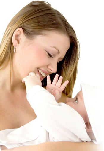 آیا می دانستید یکی از فوائد خارق العاده شیر مادر مقابله با عفونت و هضم آسان است 1