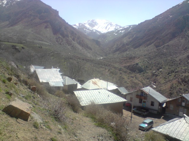 روستای زیبای وربن خوابیده دردامن کوه کافلت