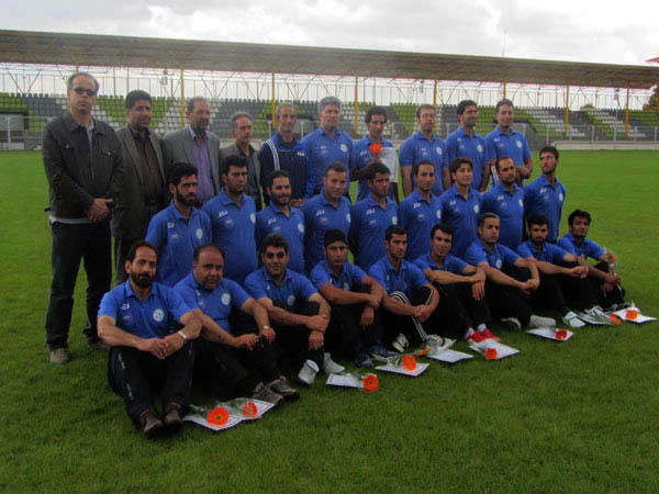 http://s4.picofile.com/file/7767436769/IMG_0372.jpg