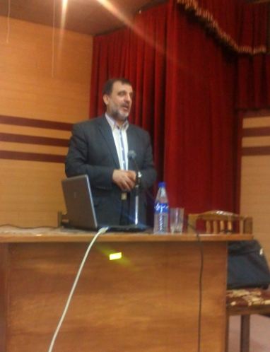 http://s4.picofile.com/file/7796960749/asadi.jpg