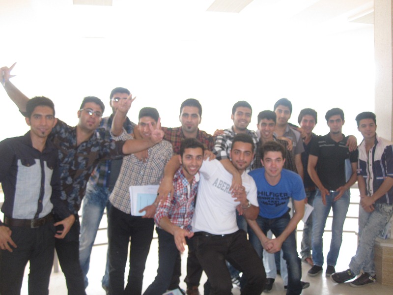http://s4.picofile.com/file/7798209458/IMG_2788.jpg
