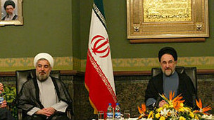 http://s4.picofile.com/file/7799375806/130611090406_khatami_rouhani_304x171_non_nocredit.jpg