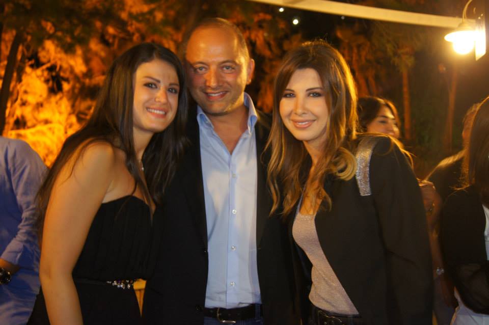 تصویر: http://s4.picofile.com/file/7809220642/FarsiNancy_BlogSky_com_Nancy_and_Fadi_and_Jiji_in_a_Birthday_In_Beirut_jj_bday2028829.jpg