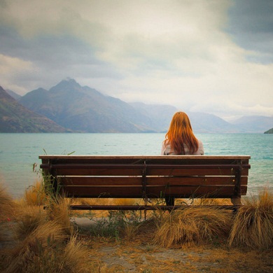 alone_girl_photography_sad_water_Favim_com_302586.jpg