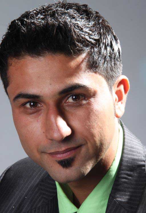 http://s4.picofile.com/file/7829238167/milad_pishdad.jpg