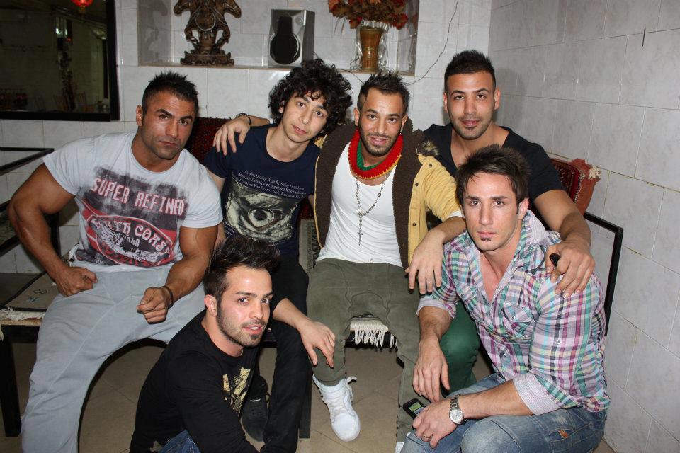 http://s4.picofile.com/file/7843757418/%D8%AA%D8%AA%D9%84%D9%88%D9%88.jpg
