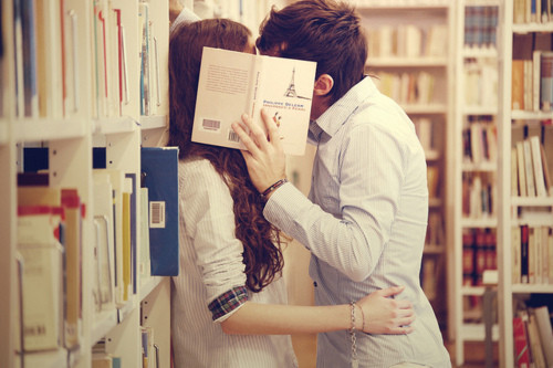 http://s4.picofile.com/file/7857647090/kiss_library_love_couple_kissing_reading_c9a5ce43141b29b5059ca285195b89f5_h_large.jpg