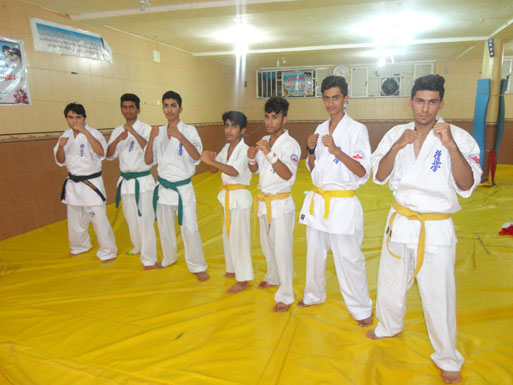 http://s4.picofile.com/file/7858962254/DSC01558.jpg
