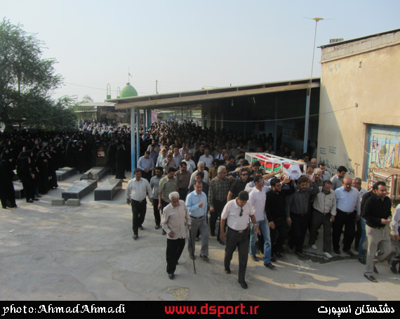 گزارش تصویری:مراسم تشعیع پیکر کوهنورد برازجانی-عکس:احمد احمدی