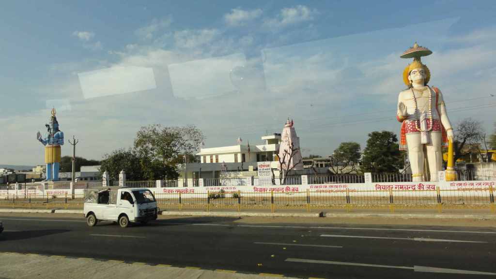http://s4.picofile.com/file/7903045806/020.jpg