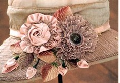 کلاه با گل های روبانی