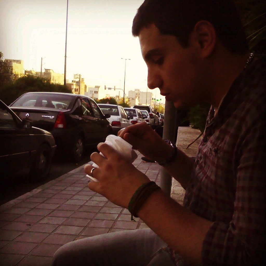 http://s4.picofile.com/file/7998426662/IMG_20130923_215557.jpg