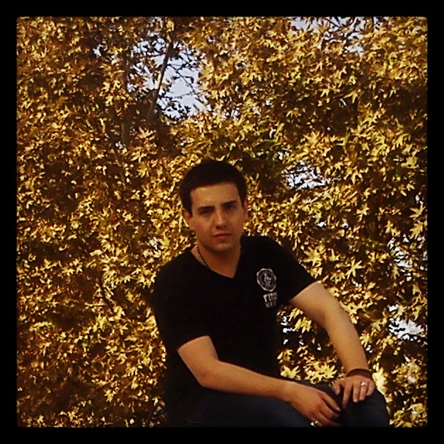 http://s4.picofile.com/file/7998427204/IMG_20131004_221233.jpg