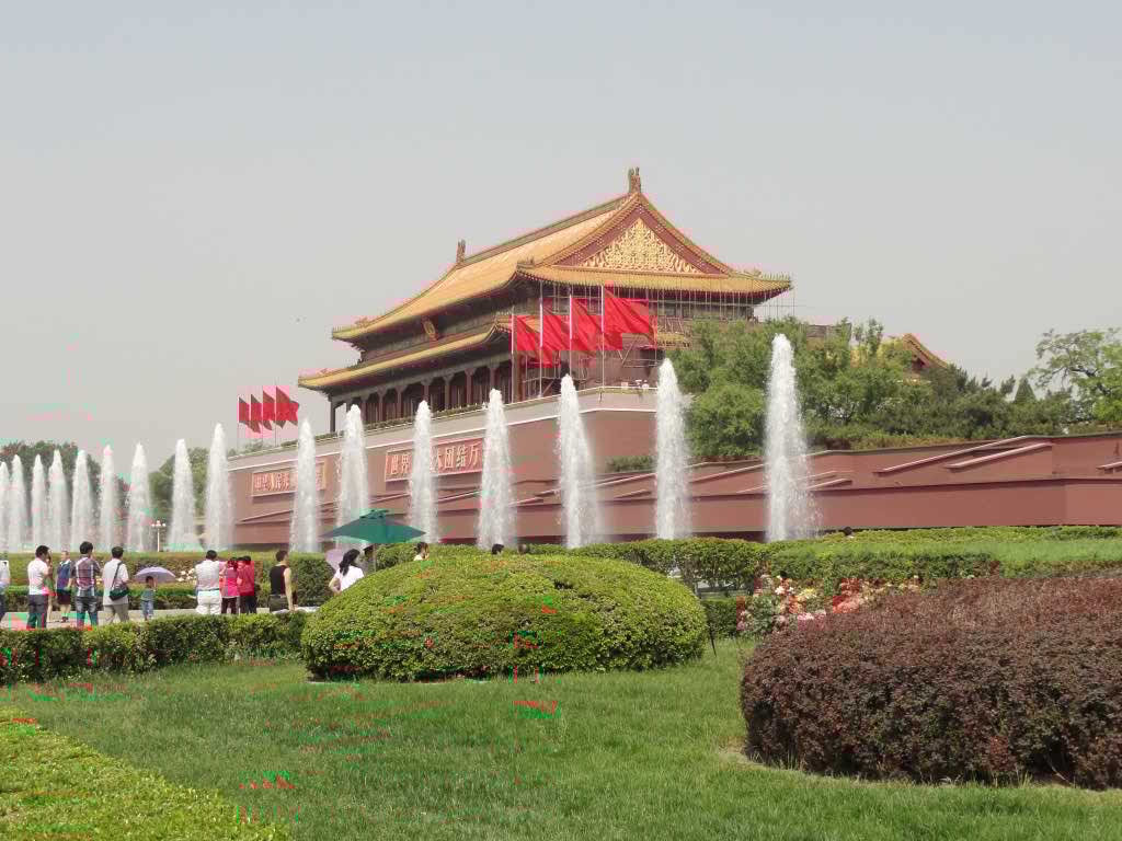 http://s4.picofile.com/file/7998745264/327.jpg