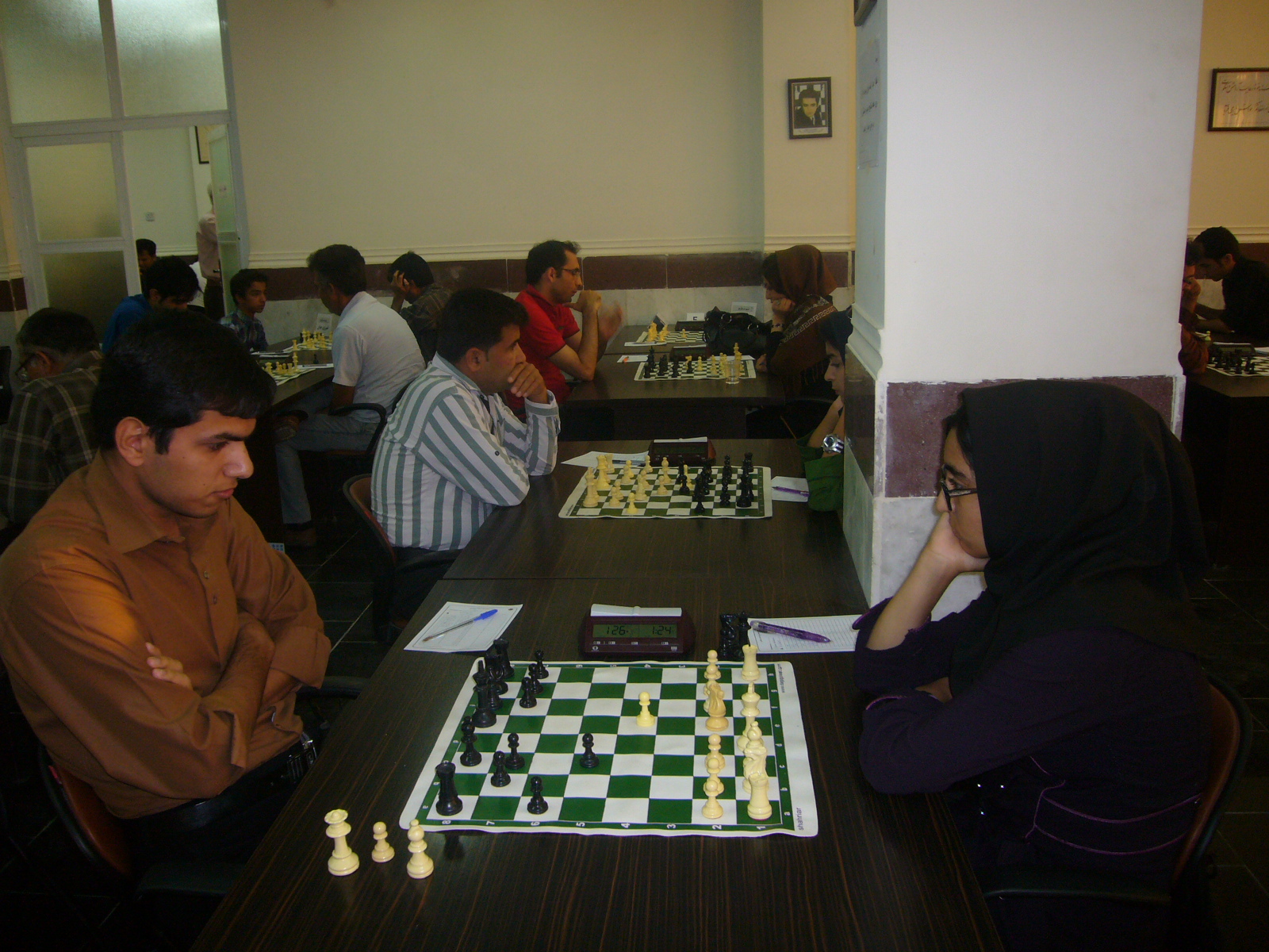 http://s4.picofile.com/file/8100140250/P1040961.jpg