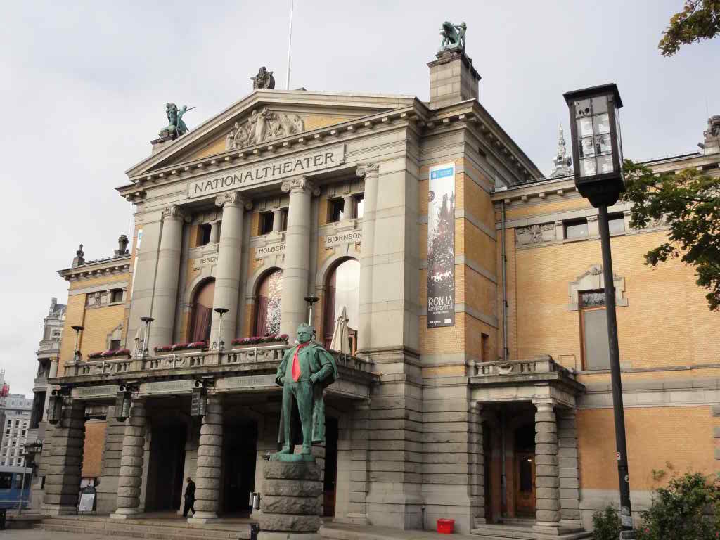 http://s4.picofile.com/file/8163221400/768.jpg