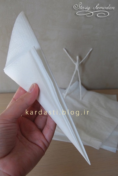 کاردستی عروسک با دستمال کاغذی