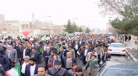 http://s4.picofile.com/file/8170352850/93_11_22_bidkol_small_3_.jpg