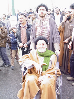 http://s4.picofile.com/file/8170353418/93_11_22_bidkol_small_13_.jpg