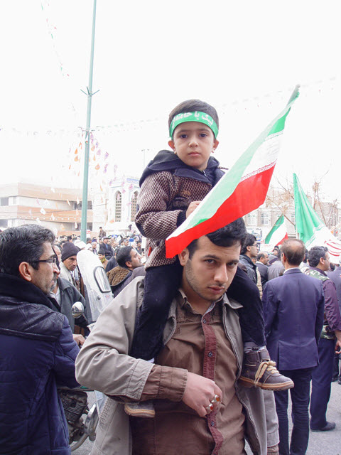 http://s4.picofile.com/file/8170897268/93_11_22_nojavan_11_.jpg