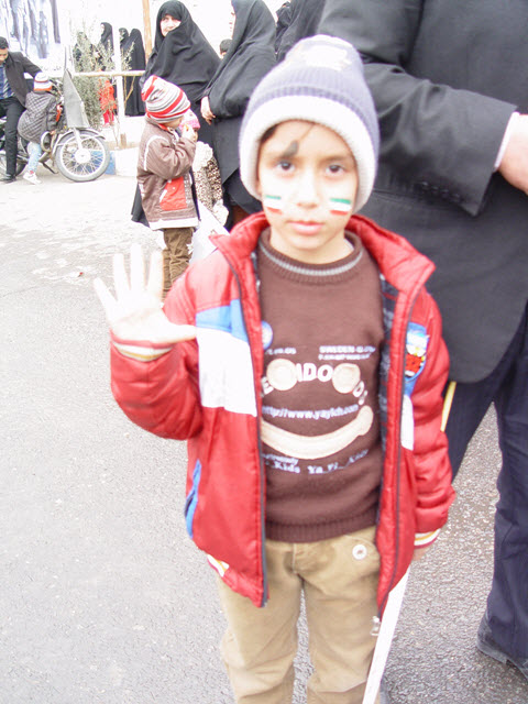 http://s4.picofile.com/file/8170897776/93_11_22_nojavan_24_.jpg
