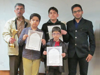 مدرسه شطرنج پارس: قهرمان استان!