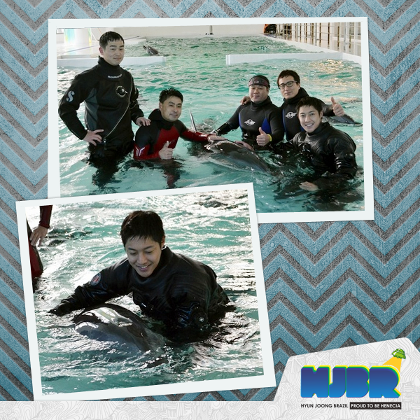 Hyun joong in The Marine Park, Diving With Dolphins