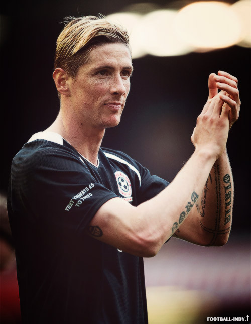 http://s4.picofile.com/file/8179948492/Fernando_Torres_Pics_In_Charity_Mach_By_F9Tfans_blogsky.jpg