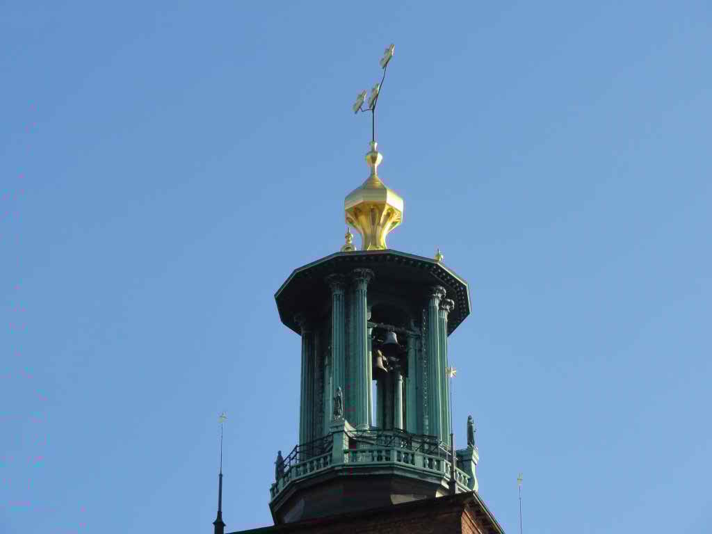 http://s4.picofile.com/file/8182600784/290.jpg