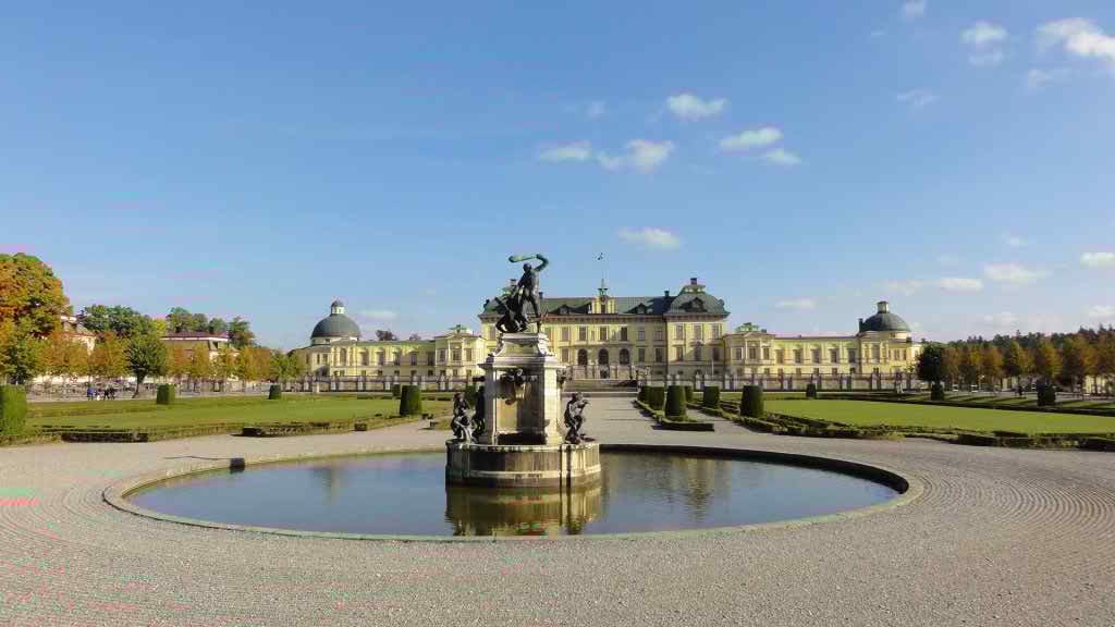 http://s4.picofile.com/file/8182603218/397.jpg