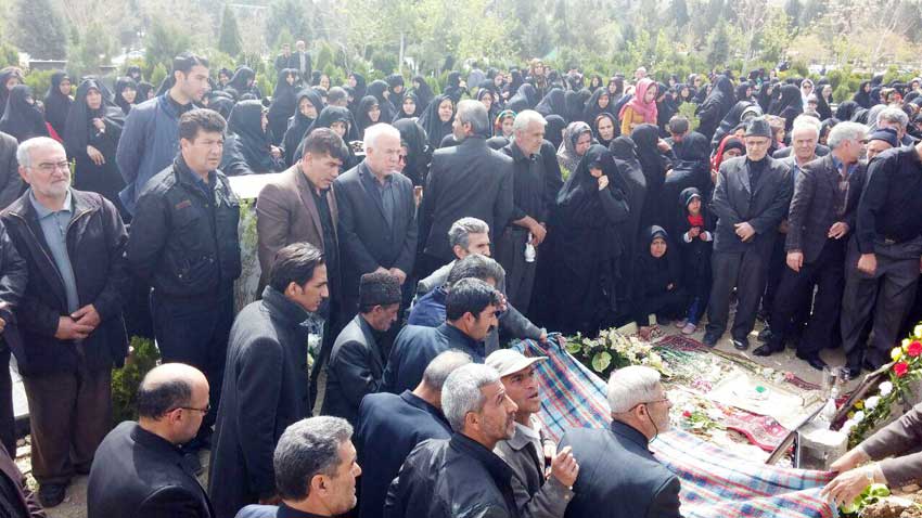  تشییع جنازه مادر سردار شهید جواد قنبری قاضی جهانی    