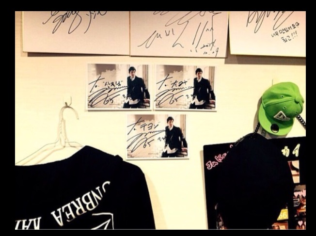 KHJ Autograph to Jaksal Chicken Osaka