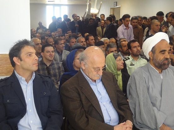 http://s4.picofile.com/file/8184795642/DSC00120.JPG