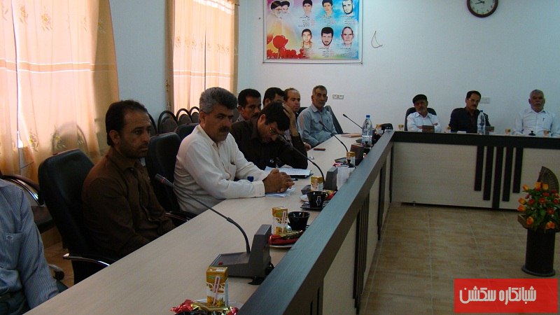 http://s4.picofile.com/file/8185687750/DSC03521_800x600_.jpg