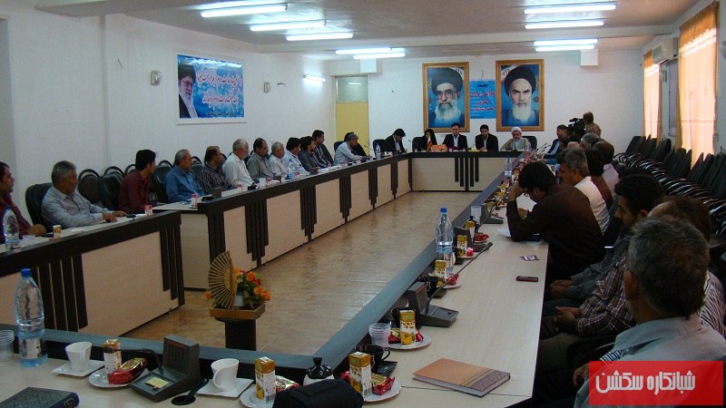 http://s4.picofile.com/file/8185687918/DSC03532_800x600_.jpg