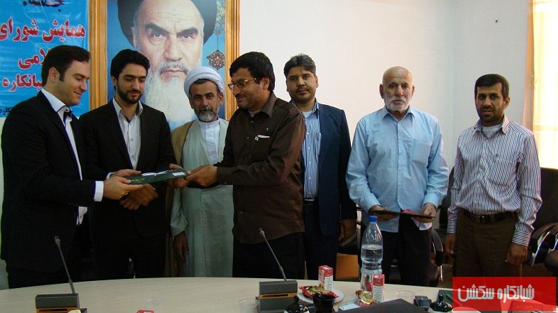 http://s4.picofile.com/file/8185688100/DSC03543_800x600_.jpg