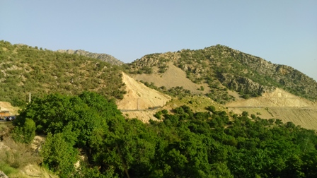 تفرجگاه چشمه ی پشت روستای برنجان -جاده شیراز کازرون