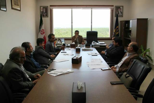 جلسه درآمدی مناطق پنجگانه شهرداری رشت به ریاست سرپرست شهرداری رشت و با حضور مدیران مناطق پنجگانه و مدیر مالی شهرداری برگزار شد 1 photo 2019 06 01 17 02 18