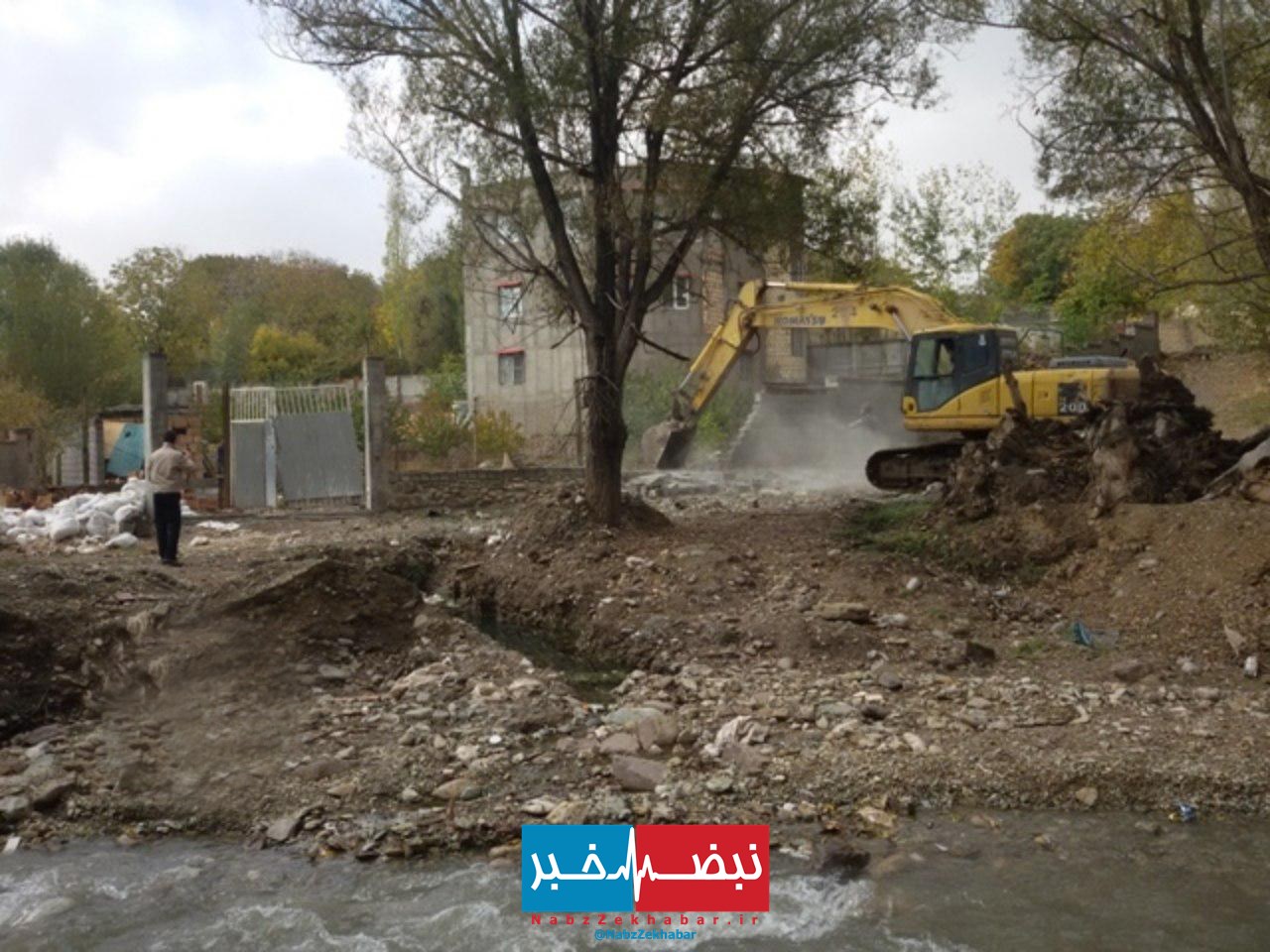 توقف ساختوساز غیر مجاز عضو شورای شهر سنگر با دستور قضایی 1 photo 2019 10 03 19 29 16
