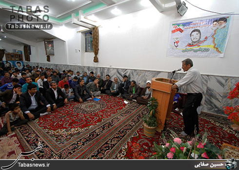 محفل ادبی اردیبهشت غزل در زادگاه شاعر لبخند کویر